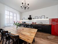 Nadstandardní velmi krásný byt ve vile se zahradou.