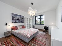 Nadstandardní velmi krásný byt ve vile se zahradou. - Foto 7