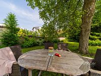 Nadstandardní velmi krásný byt ve vile se zahradou. - Foto 23