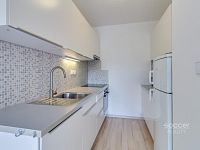 Prodej zrekonstruovaného bytu 2+kk, 47 m2, ul. Za Sídlištěm, Praha 4 - Komořany. 