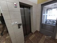 Pronájem krytého garážového stání, 12 m² – Praha 9, Vysočany (Nová Harfa). - Foto 2