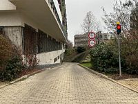 Pronájem garážového stání v ulici Zakšínská, Praha 9 - Střížkov. - Foto 2