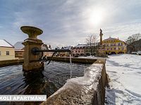 Z obýváku přímo na sjezdovku! Stylový apartmán 1+kk s terasou a parkováním – Prkenný Důl - Foto 22