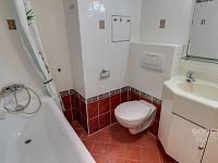 Pronájem atypického loftu 51,5 m2 s terasou na adrese Na Pokraji, Praha 9 - Prosek. - Foto 8