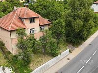 Prodej stavebního pozemku s rodinným domem k rekonstrukci – Sehradice, okres Zlín. - Foto 12