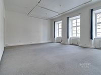 Pronájem kanceláří v centru Prahy s možností parkování - Foto 2
