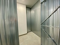 Nový apartmán s terasou a parkovacím stáním v prestižní čtvrti. - Foto 12