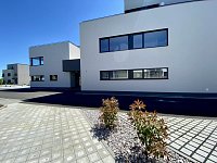 Nový apartmán s terasou a parkovacím stáním v prestižní čtvrti. - Foto 15