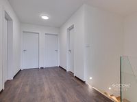 Pronájem rodinného domu v ulici Na širokém I, Ohrobec. - Foto 13