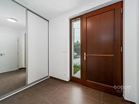Pronájem rodinného domu v ulici Na širokém I, Ohrobec. - Foto 4