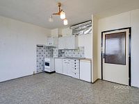 Pronájem bytu 1+kk s lodžií, 36 m² – Praha 4, Otradovická.