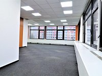 Pronájem kanceláře 66,4 m2 ulice Sokolovská - Foto 6