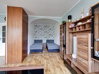 Prodej bytu 1+kk 39,3 m² s garážovým stáním a sklepem, Praha 9 – Letňany, ul. Třinecká. - Foto 3