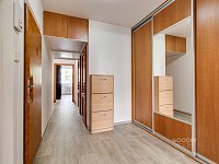 Pronájem bytu 3+1 (77 m²) s lodžií (6 m²) a parkem ve vnitrobloku – ul. Přecechtělova, Praha 13 - Foto 12