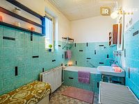 Velký rodinný dům s garáží, terasou a zahradou - Třemošnice - Foto 6