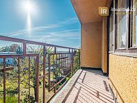 Velký rodinný dům s garáží, terasou a zahradou - Třemošnice - Foto 13