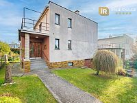 Velký rodinný dům s garáží, terasou a zahradou - Třemošnice - Foto 22