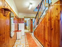 Velký rodinný dům s garáží, terasou a zahradou - Třemošnice - Foto 11