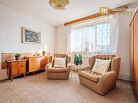 Velký rodinný dům s garáží, terasou a zahradou - Třemošnice - Foto 17