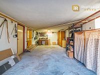 Velký rodinný dům s garáží, terasou a zahradou - Třemošnice - Foto 24