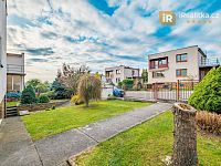 Velký rodinný dům s garáží, terasou a zahradou - Třemošnice - Foto 28