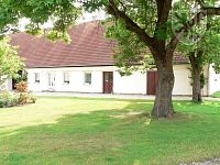 MÍREČ - pronájem bytu 3+1 na polosamotě - Míreč 1 pron. dům2.JPG