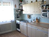 BLATNÁ, ul. Pod Vinicí - RD se zahradou - Blatná 851 ku.JPG