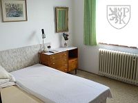 BLATNÁ, ul. Pod Vinicí - RD se zahradou - Blatná 851 lo.JPG