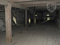 TCHOŘOVICE - středověká tvrz - Tchoř. tvrz int2.JPG