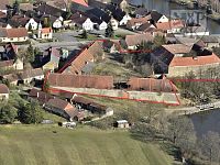 TCHOŘOVICE - středověká tvrz - Tchoř. tvrz let2.jpg