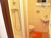 BLATNÁ, ul Podskalská - 1+1 dlouhodobý pronájem - Bl. 772-5 pr. kou.JPG