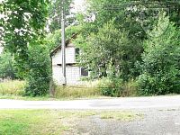 BEZDĚDOVICE - nedokončený RD - Bezděd. roz. RD čel.JPG