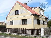 BLATNÁ, ul. Rybářská - RD se zahradou - Bl. 776 zpr.JPG