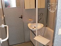 BLATNÁ, ul. Nerudova - byt 3+1 - Bl. 1022-5 kou.JPG