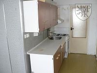 BLATNÁ, ul. Nerudova - byt 3+1 - Bl. 1022-5 ku1.JPG