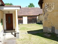 KOCELOVICE - venkovské stavení s potokem - Kocelovice 20 do dv.JPG