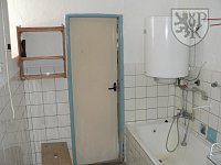 KOCELOVICE - venkovské stavení s potokem - Kocelovice 20 kou.JPG