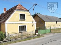 KOCELOVICE - venkovské stavení s potokem - Kocelovice 20 zl.JPG