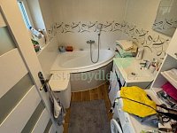 Pronajmu rodinný dům na krásném místě se zahradou vlastní vodou a bazénem - IMG_1181.jpg