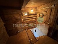 Prodám rodinný dům ve Volfarticích před dokončením rekonstrukce - IMG_1049.jpeg