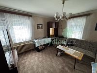 Prodám dvougenerační  rodinný dům na hezkém místě s další samostatnou garáží a velkým pozemkem - IMG_0430.jpeg