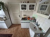 Prodám dvougenerační  rodinný dům na hezkém místě s další samostatnou garáží a velkým pozemkem - IMG_0435.jpeg