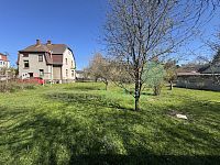 Prodám dvougenerační  rodinný dům na hezkém místě s další samostatnou garáží a velkým pozemkem - IMG_1639.jpeg