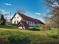 Chalupa u rybníka se stodolou a velkou zahradou, Údrnice, okr. Jičín