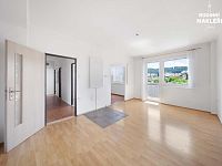 Prodej bytu 3+1 Mlázovice, okr. Jičín - P1064438.jpg