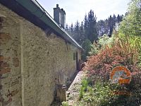 Roubená chalupa v lese - chalupa-4.jpg