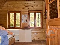 Roubená chalupa v lese - ložnice 2.jpg