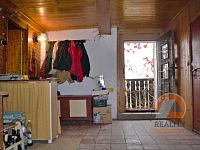 Roubená chalupa v lese - síň-1.jpg