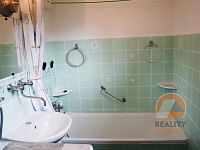 Prodej družstevního bytu 2+1 na horách - koupelna-2.jpg