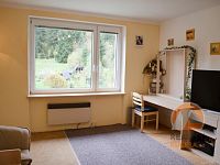 Prodej družstevního bytu 2+1 na horách - Pokoj-1.jpg